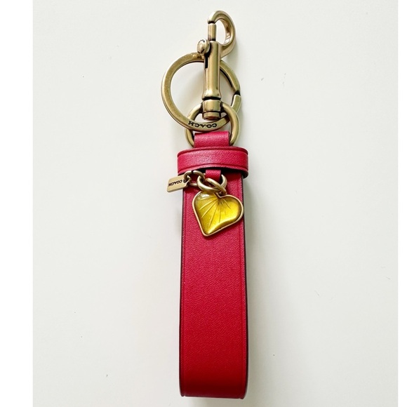 NWT COACH C7326 Loop Bag Charm Candy Apple Red Key Chain FOB Leather Heart Charm - Picture 1 of 9